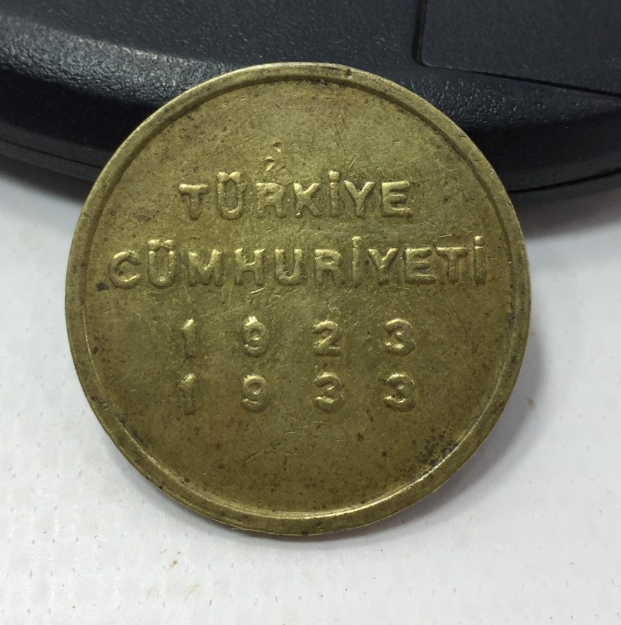 CUMHURİYETİN KURULUŞUNUN 10. YILINA ÖZEL MADALYON