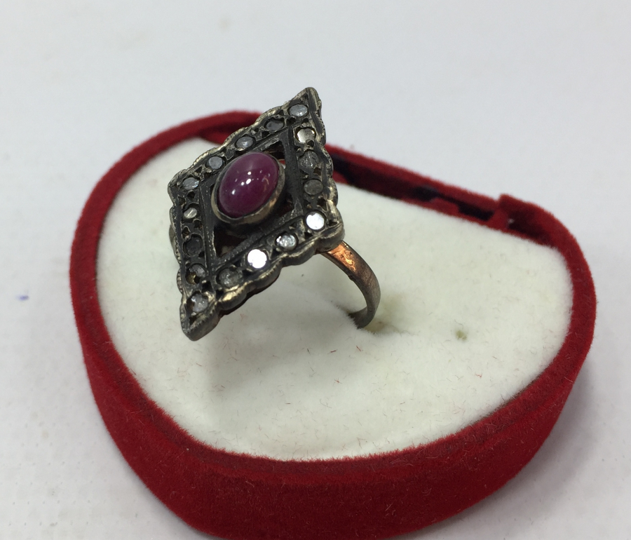 ELMAS TAŞLI ANTİKA BAYAN YÜZÜĞÜ