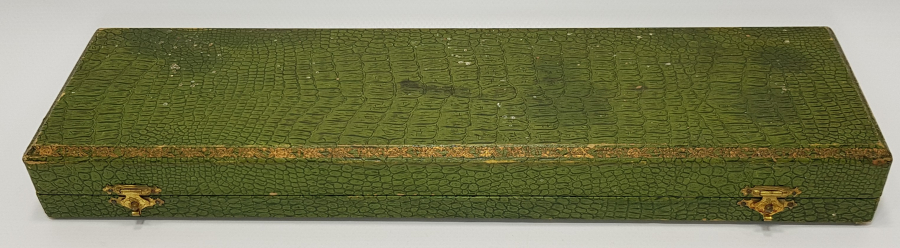 KUTUSUNDA GÜMÜŞ KAPLAMA PASTA SPATULASI 