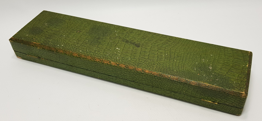 KUTUSUNDA GÜMÜŞ KAPLAMA PASTA SPATULASI 