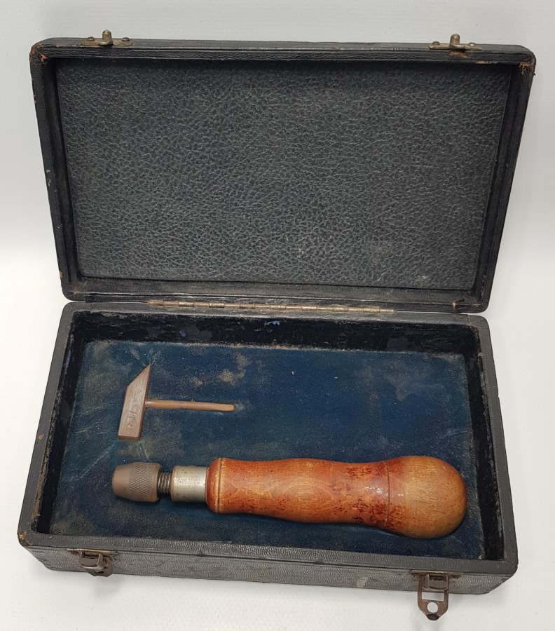 KUTUSUNDA OSMANLICA 1340 TARİHLİ EL ALETİ SETİ