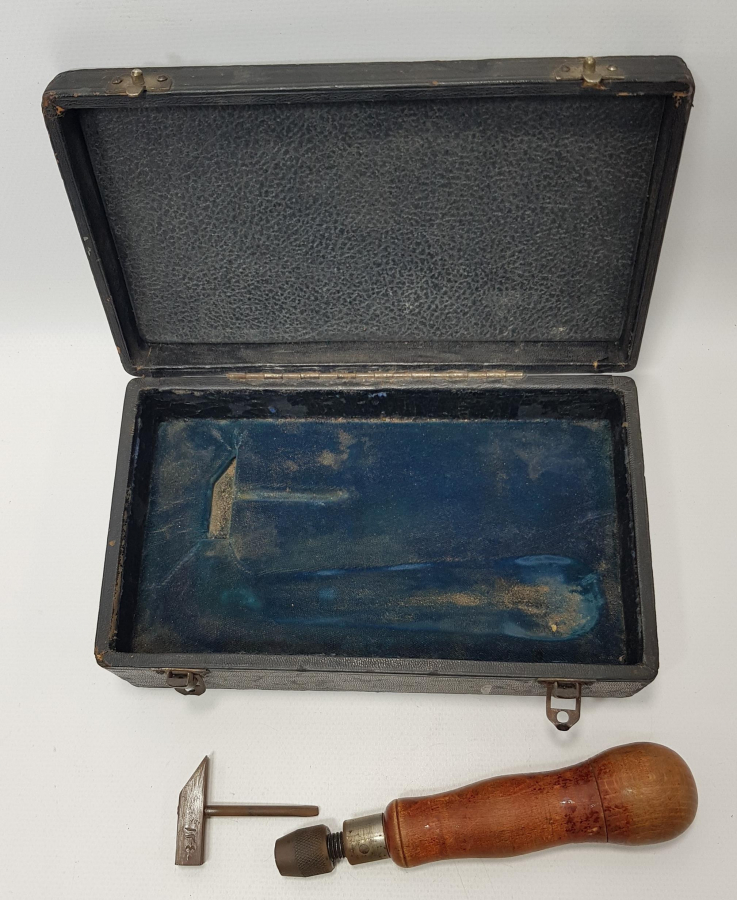 KUTUSUNDA OSMANLICA 1340 TARİHLİ EL ALETİ SETİ