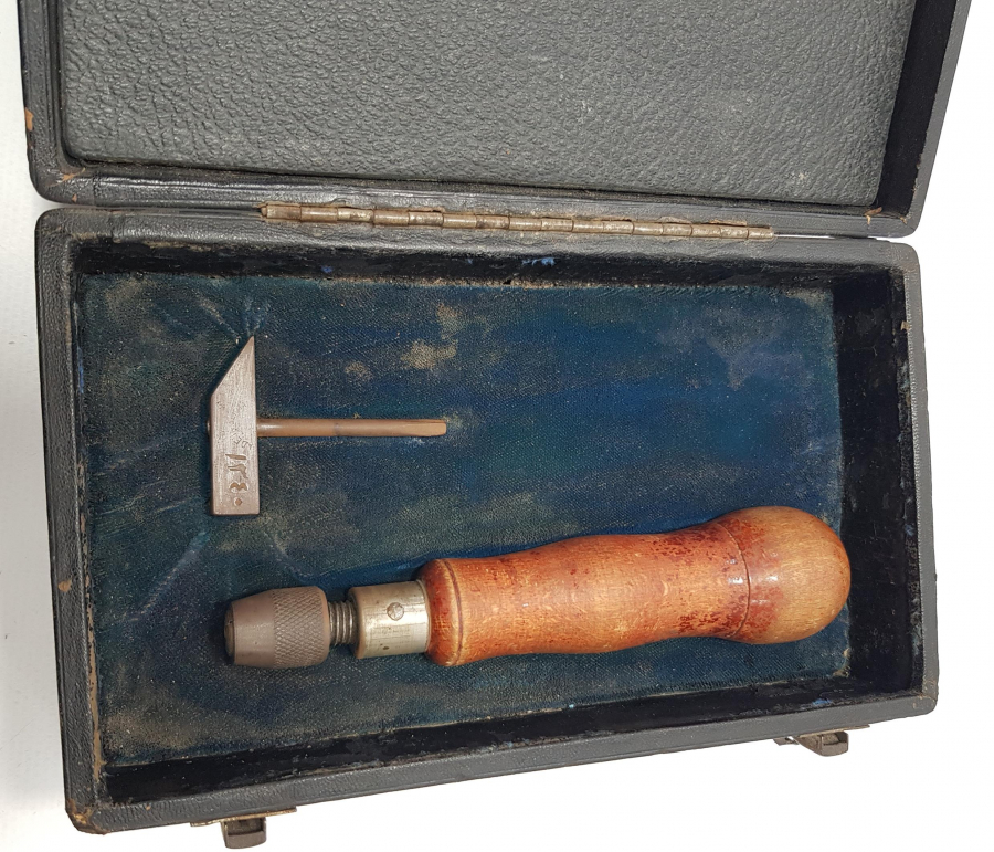 KUTUSUNDA OSMANLICA 1340 TARİHLİ EL ALETİ SETİ