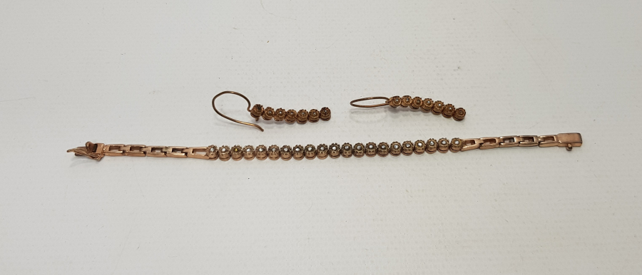 PIRLANTA TAŞLARLA SÜSLÜ BİLEKLİK VE KÜPE TAKIMI 