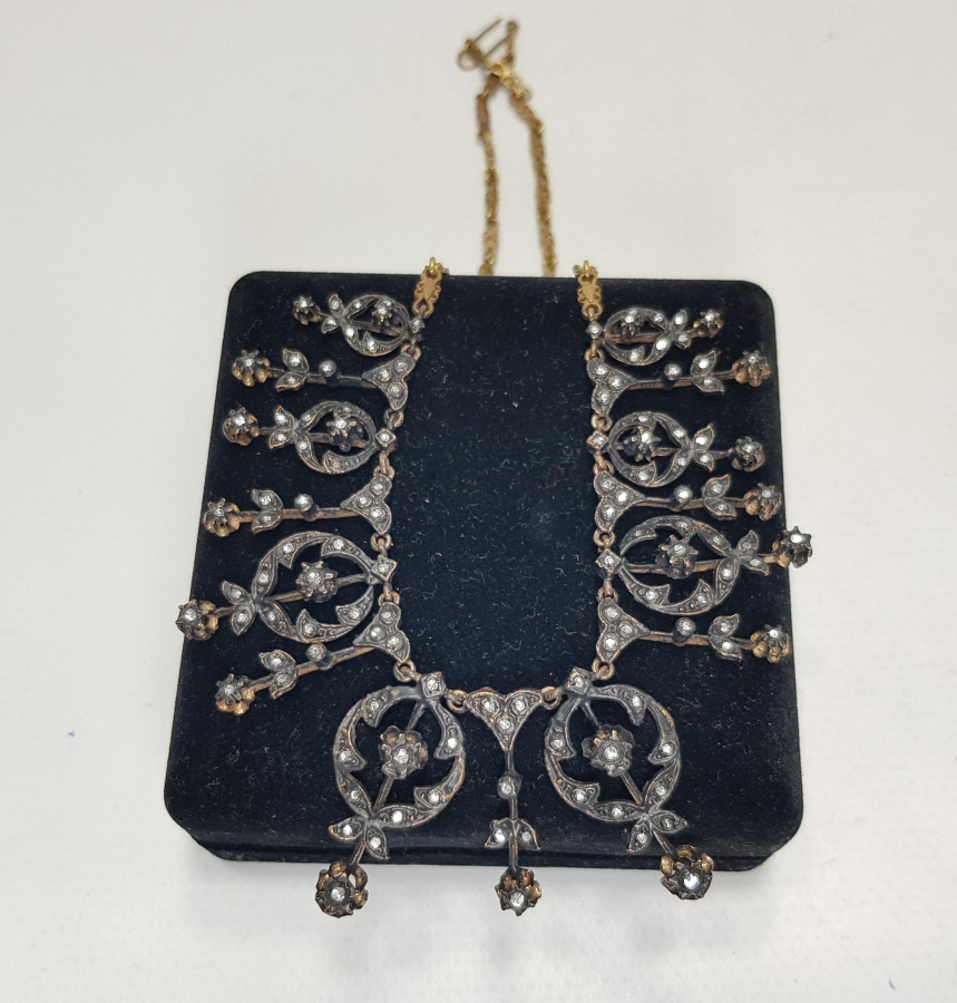 SU YOLU MODELİ ELMAS GERDANLIK 