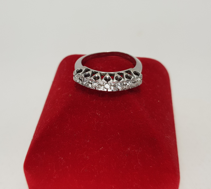 YEDİTAŞ PIRLANTA YÜZÜK