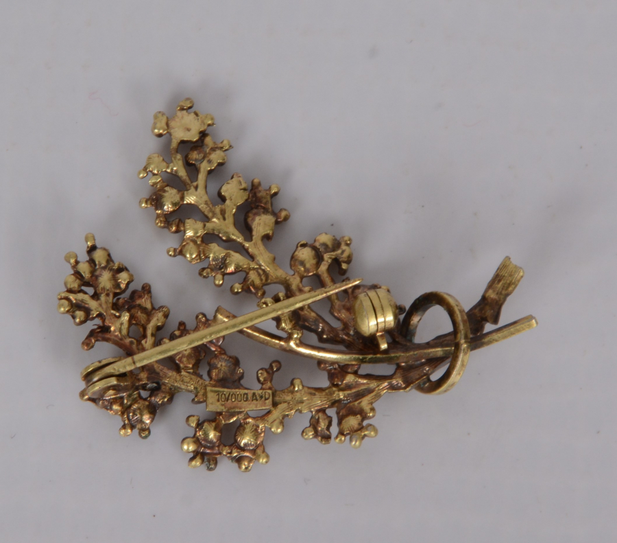 BİTKİSEL MOTİFLİ ALTIN BROŞ