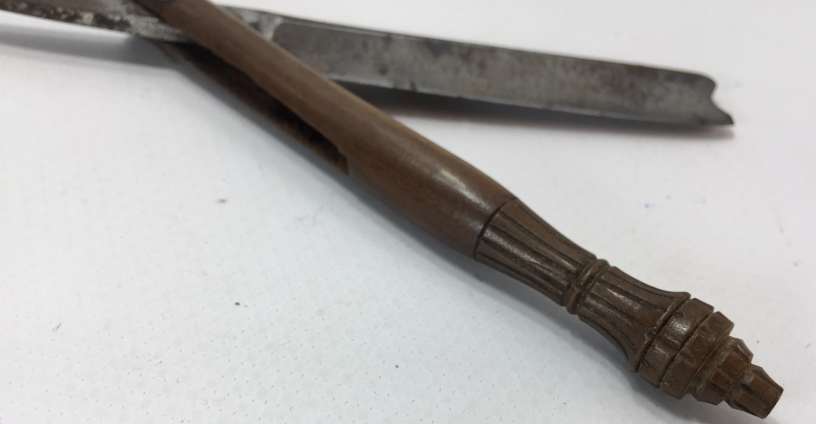 OSMANLI DÖNEMİ İLK DÖNEM BERBER USTURALARINDAN KUKA SAPLI USTURA