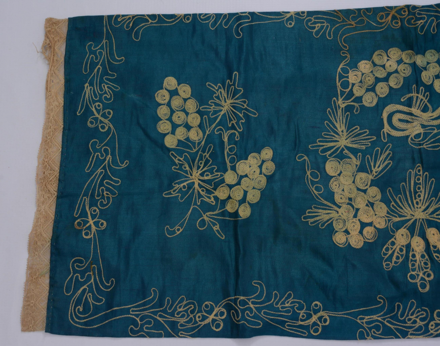 OSMANLI DÖNEMİ SUZENİ İŞÇİLİKLİ TUĞRA İŞLEMELİ İPEK YASTIK YÜZÜ