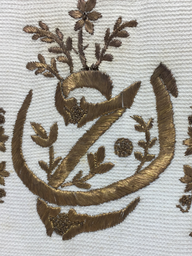 OSMANLI DÖNEMİ YAPANIN ADININ YAZILI OLDUĞU SIRMA İŞÇİLİKLİ PANO