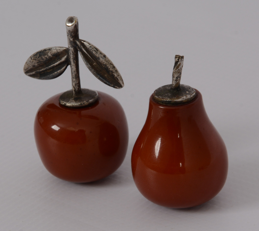 SIKMA KEHRİBAR BİR ÇİFT TUZLUK 