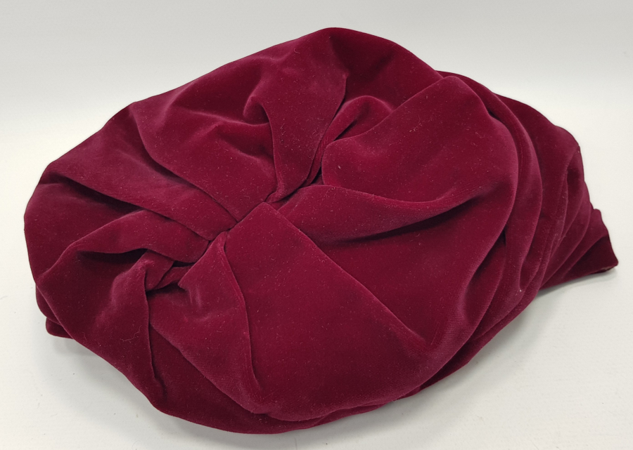 1930'LARDAN BAYAN ŞAPKA VE YÜZ FİLESİ 