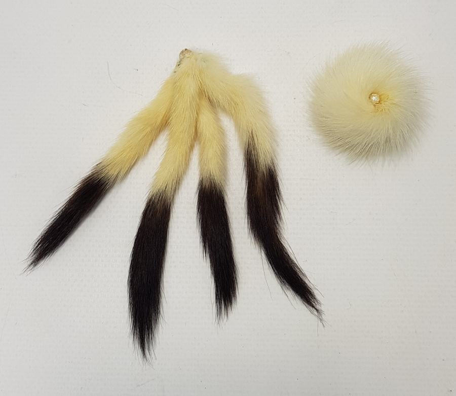 1930'LARDAN KUYRUK VE PONPON KÜRK BAYAN AKSESUAR TAKI - BROŞ