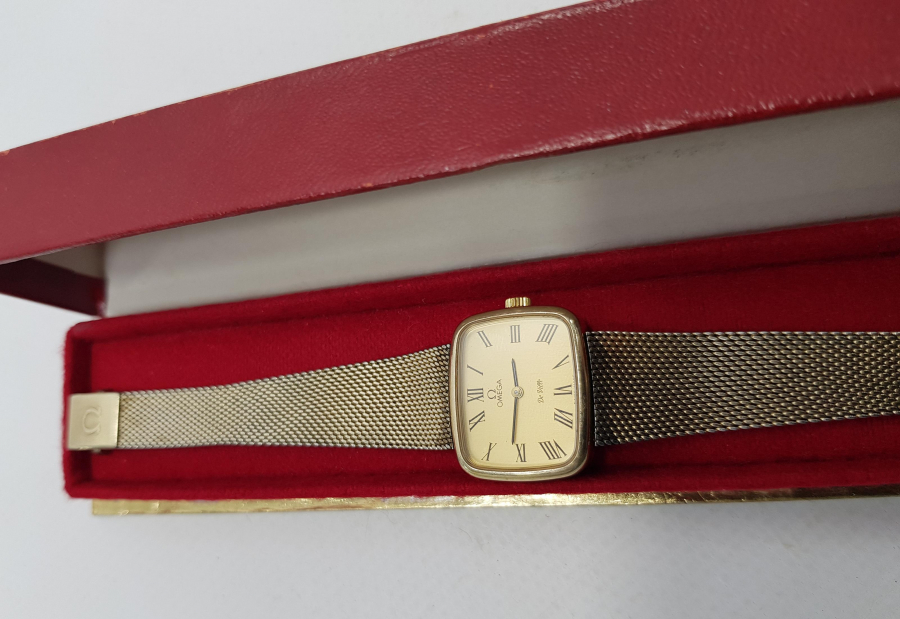 KUTUSUNDA OMEGA DE VILLE KOL SAATİ 