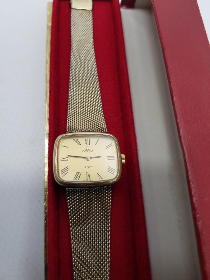 KUTUSUNDA OMEGA DE VILLE KOL SAATİ 