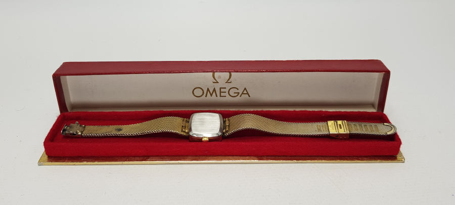 KUTUSUNDA OMEGA DE VILLE KOL SAATİ 