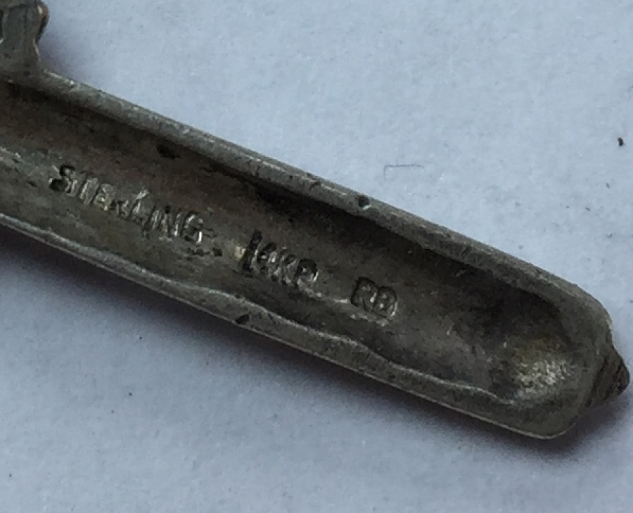 ÜZERİ ALTIN İLE SÜSLÜ GÜMÜŞ HAÇ