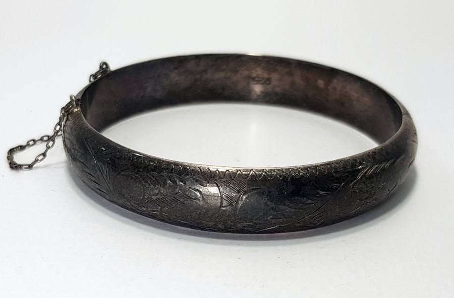 ÜZERİ KALEM İŞÇİLİKLİ ÖZEL YAPIM GÜMÜŞ BİLEKLİK