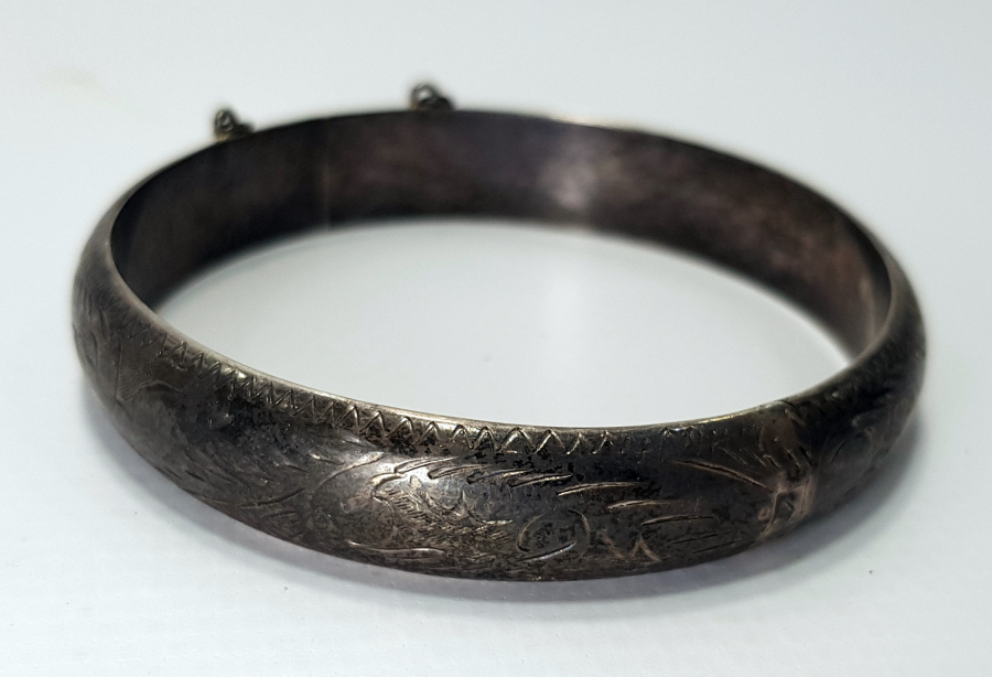 ÜZERİ KALEM İŞÇİLİKLİ ÖZEL YAPIM GÜMÜŞ BİLEKLİK