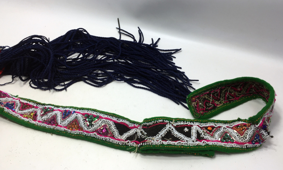 OSMANLI DÖNEMİ TAHTACI İŞİ ŞAMAN KÜLTÜRÜ GELİN FESİ ÜZERİNDE MAVZER MERMİSİ MEVCUT