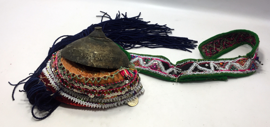 OSMANLI DÖNEMİ TAHTACI İŞİ ŞAMAN KÜLTÜRÜ GELİN FESİ ÜZERİNDE MAVZER MERMİSİ MEVCUT