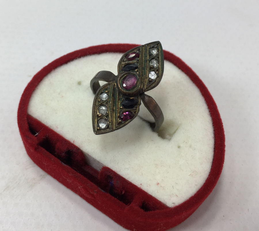 ÖZEL YAPIM ELMAS VE YAKUT TAŞLI YÜZÜK