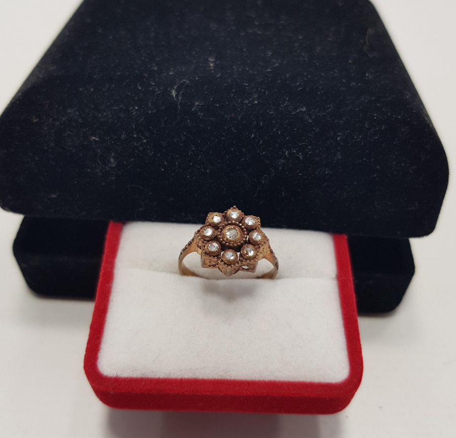 YILDIZ FORMLU ELMAS YÜZÜK 