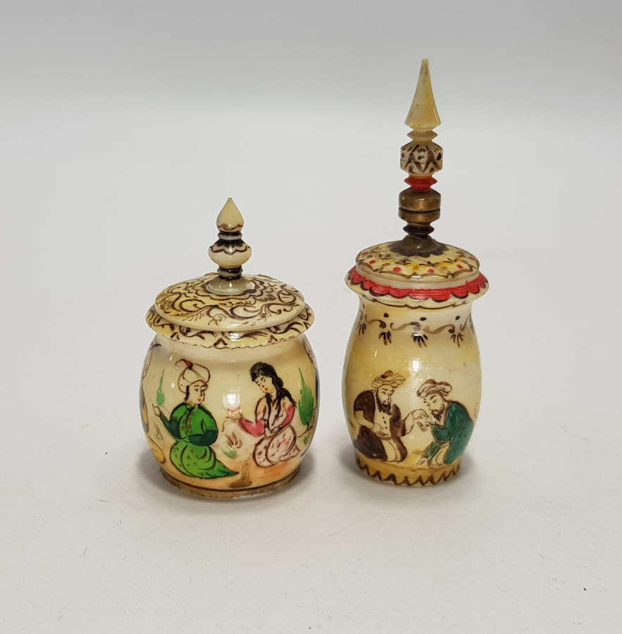 İKİ ADET EL BOYAMA MİNYATÜR KEMİK KUTU 