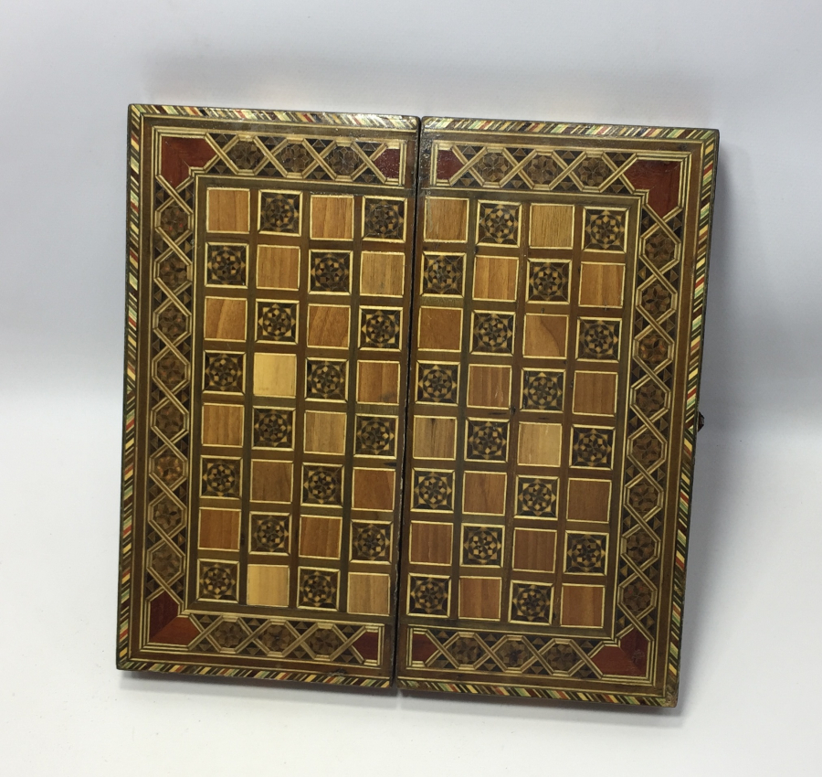 MARKÜTERİ İŞÇİLİKLİ TAVLA