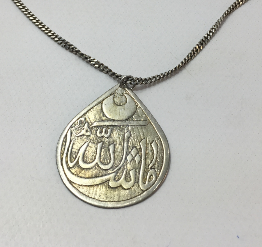 OSMANLI DÖNEMİ AY YILDIZLI VE OSMANLICA YAZILI ARMUDİ KOLYE