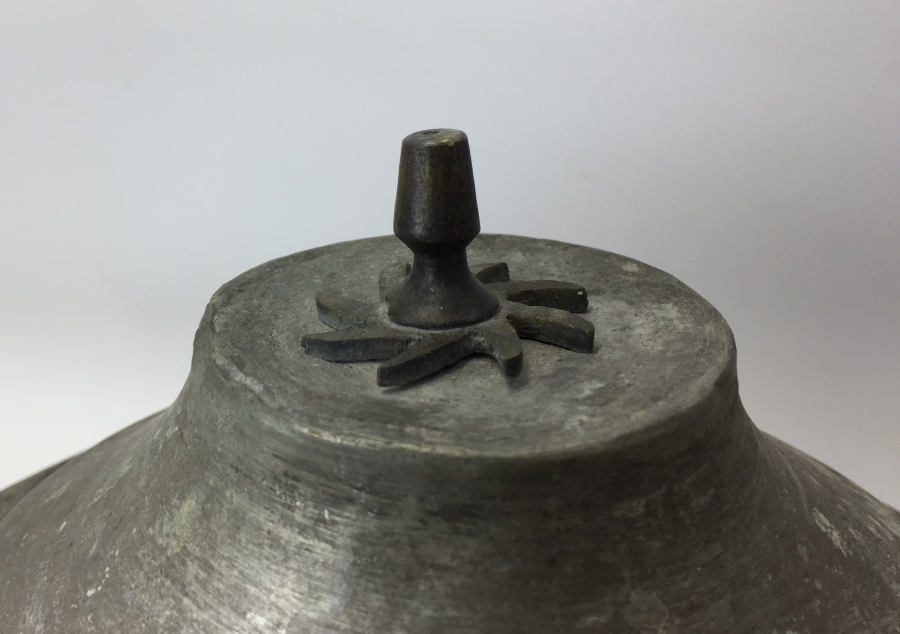 OSMANLI DÖNEMİ MEVLEVİ SİKKELİ VE ÇARKIFLEK MOTİFLİ TEKKE İŞİ KASE