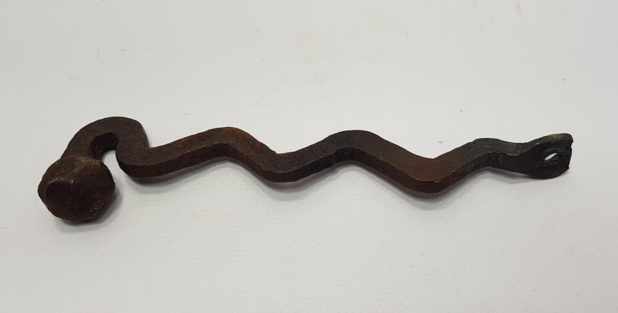 OSMANLI DÖNEMİ RUM İŞİ YILAN FORMLU KAPI TOKMAĞI 