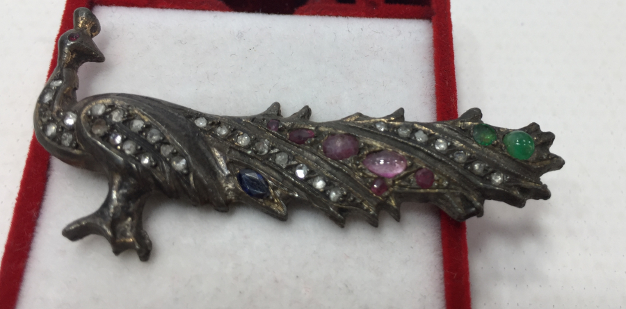ÖZEL YAPIM ELMAS VE YAKUT TAŞLI TAVUS KUŞU FORMUNDA BROŞ