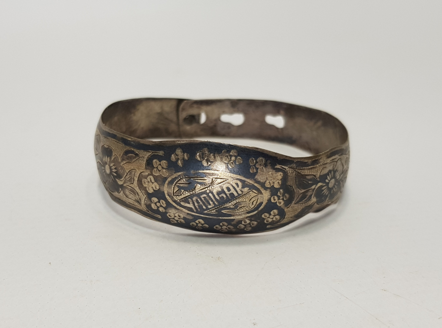 YADİGAR YAZILI SAVATLI GÜMÜŞ BİLEZİK 