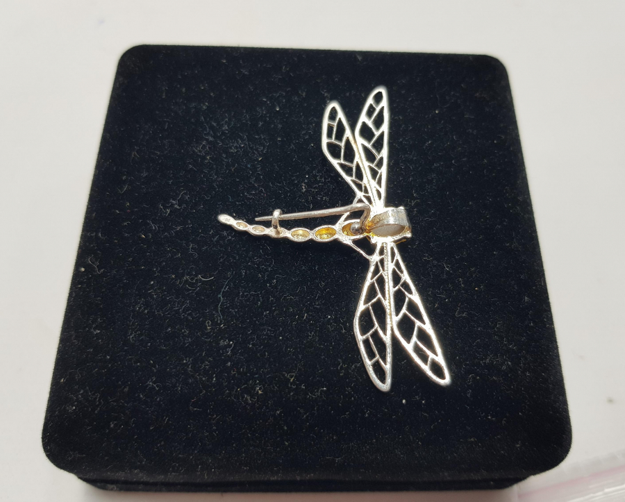 YUSUFÇUK MODEL KEHRİBAR TAŞLI GÜMÜŞ BROŞ 