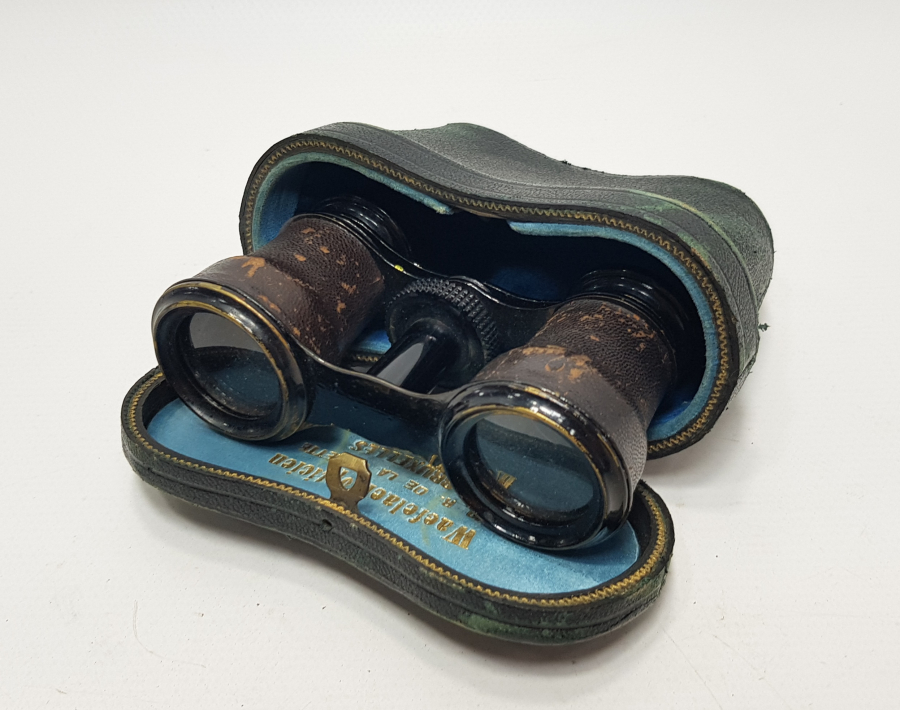 1900 BAŞLARI ORJİNAL KUTUSUNDA DÜRBÜN