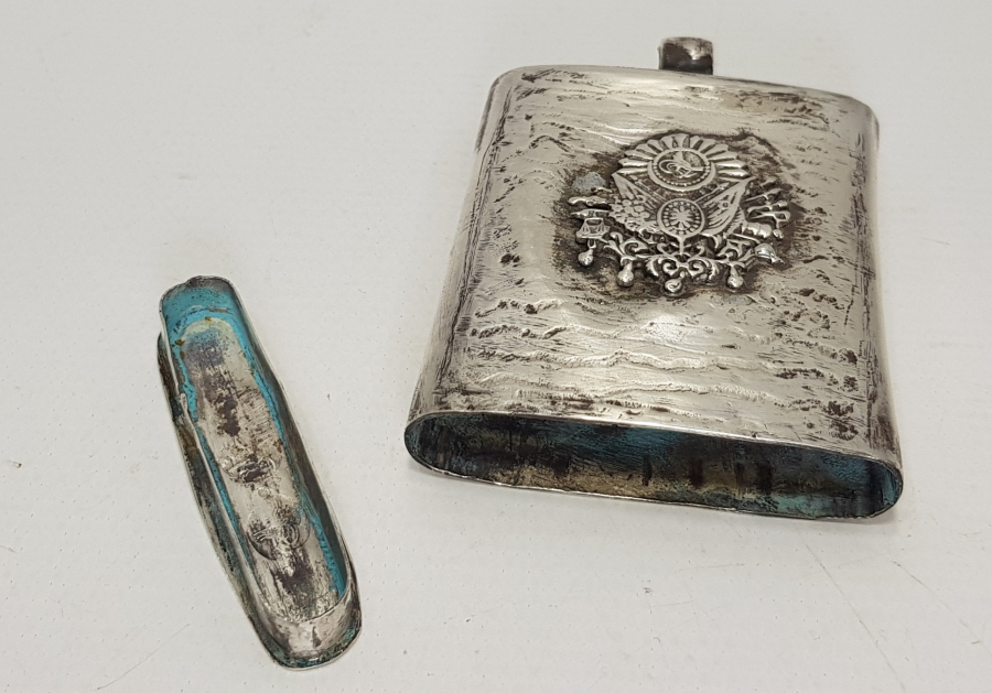 ÜZERİNDE OSMANLI DEVLET ARMASI BULUNAN GÜMÜŞ MUSKALIK