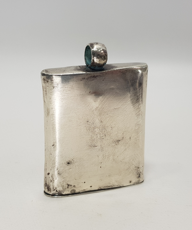 ÜZERİNDE OSMANLI DEVLET ARMASI BULUNAN GÜMÜŞ MUSKALIK