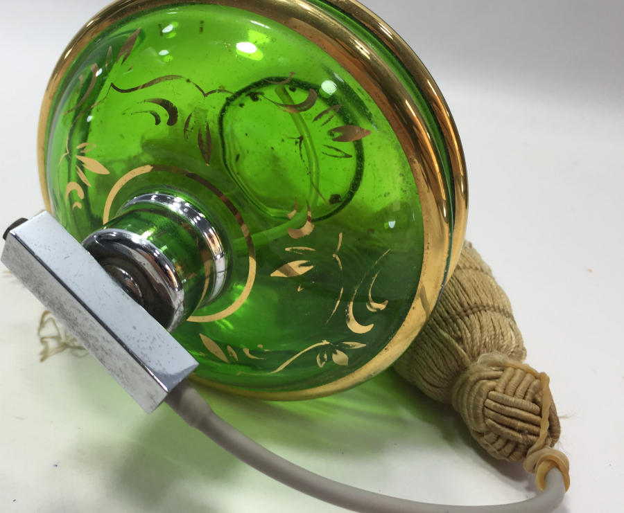 1900 BAŞLARI ALTIN VARAKLI PARFÜM ŞİŞESİ