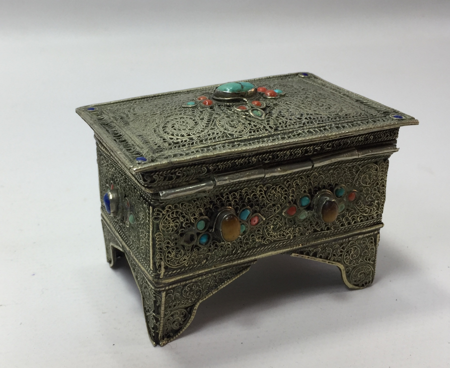 FİRUZE VE AKİK TAŞLI ALPAKADAN MAMUL TELKARİ İŞÇİLİKLİ KUTU