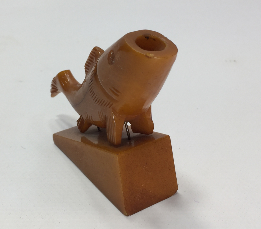 KATALİNDEN MAMUL BALIK FORMUNDA KALEMLİK