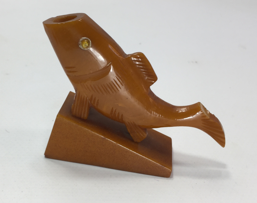 KATALİNDEN MAMUL BALIK FORMUNDA KALEMLİK