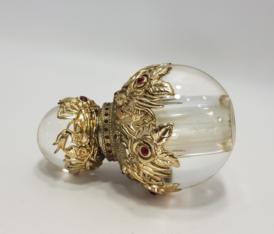 ÖZEL DİZAYN PARFÜM ŞİŞESİ