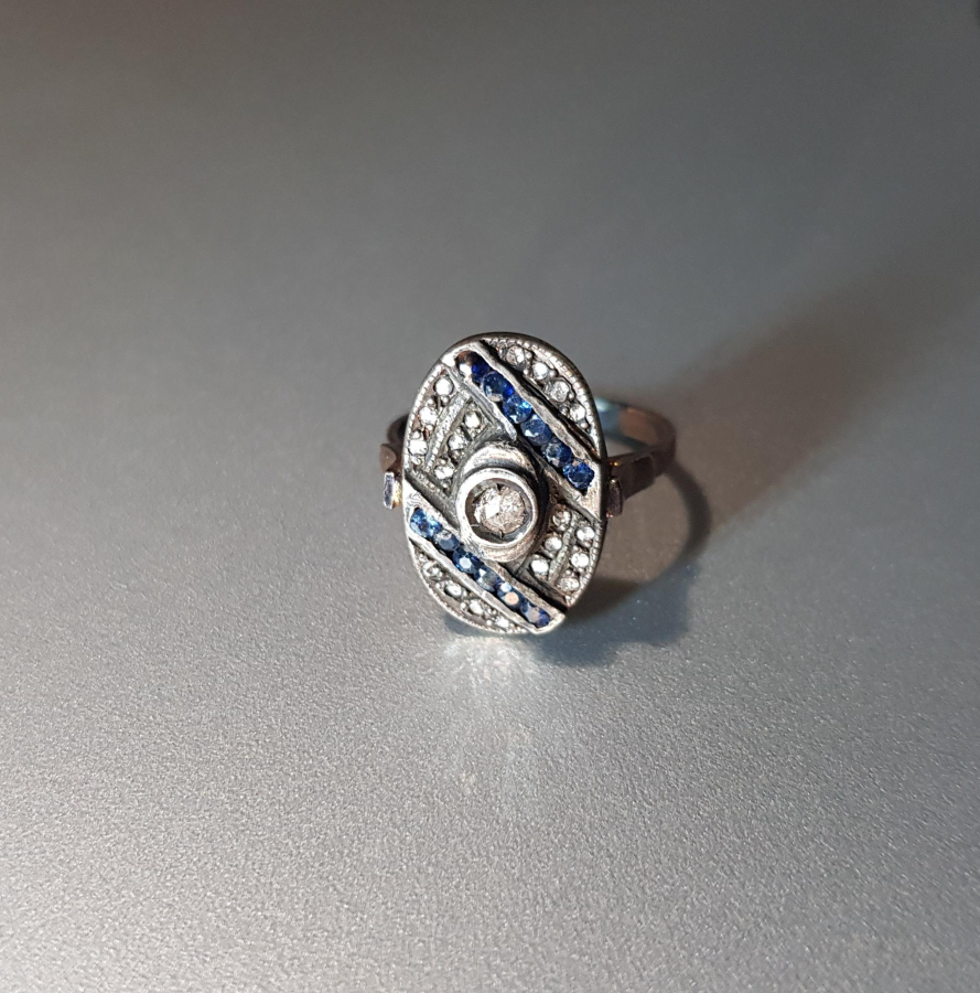 SAFİR VE ELMAS TAŞLARLA SÜSLÜ ALTIN YÜZÜK 