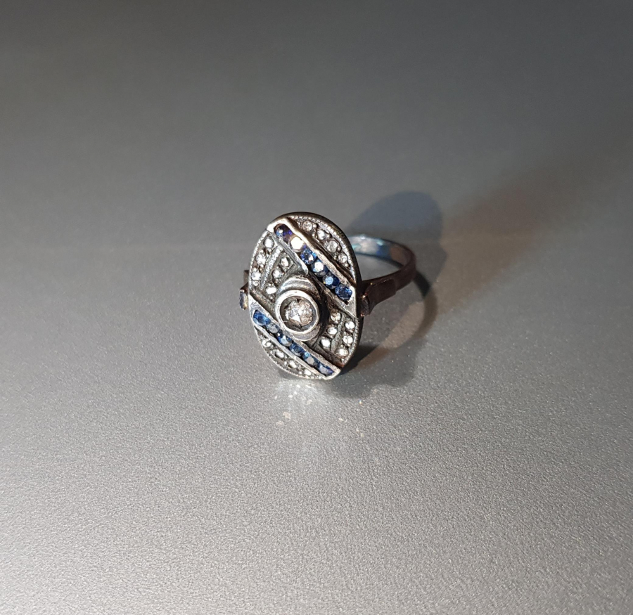 SAFİR VE ELMAS TAŞLARLA SÜSLÜ ALTIN YÜZÜK 