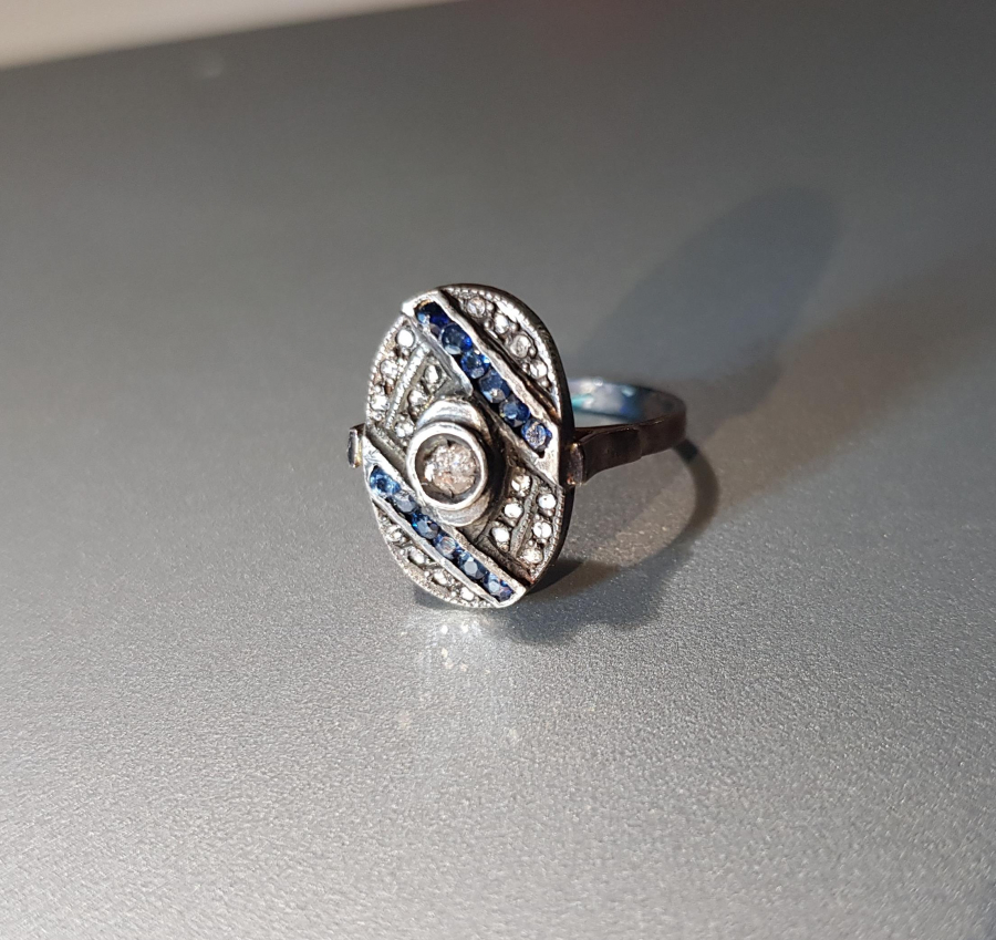 SAFİR VE ELMAS TAŞLARLA SÜSLÜ ALTIN YÜZÜK 