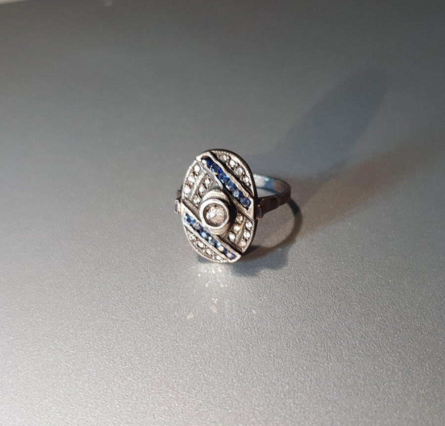 SAFİR VE ELMAS TAŞLARLA SÜSLÜ ALTIN YÜZÜK 