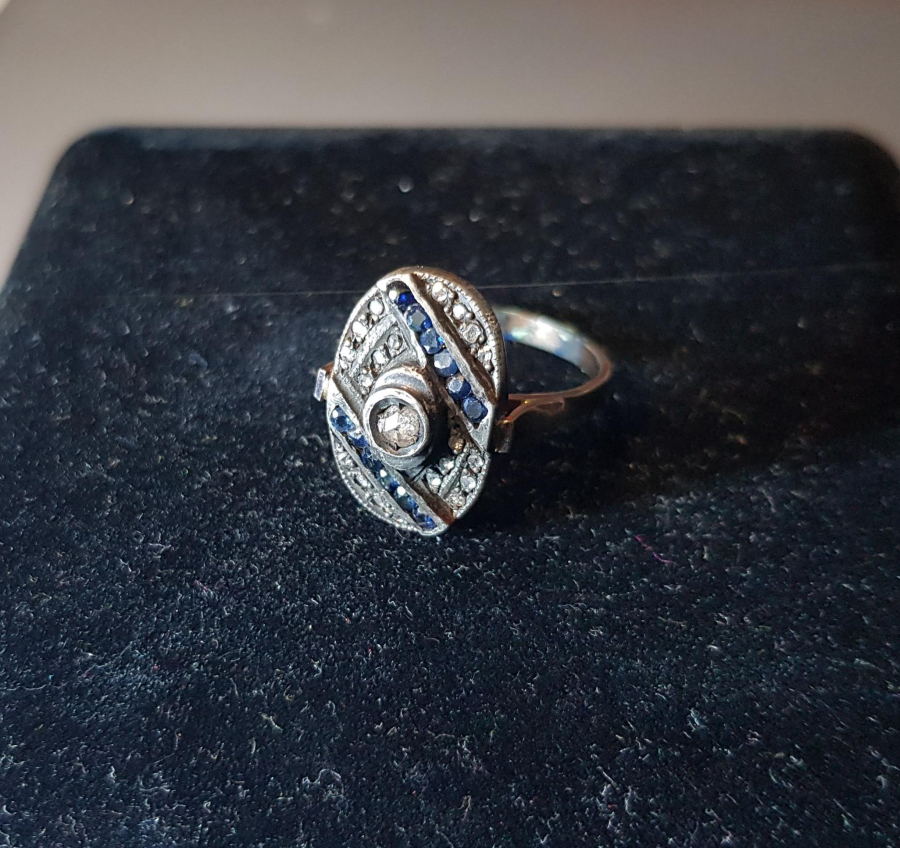 SAFİR VE ELMAS TAŞLARLA SÜSLÜ ALTIN YÜZÜK 