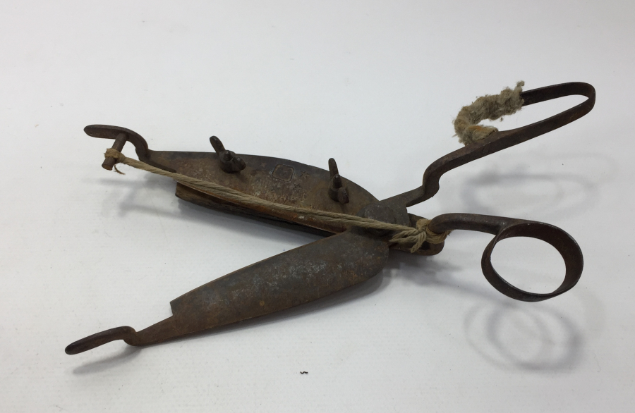 ÜZERİ OSMANLICA YAZILI OSMANLI DÖNEMİ HALI MAKASI