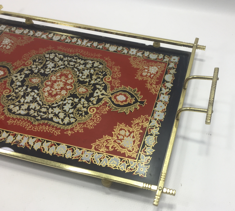 CAM ALTI EL BOYAMA PERÇİNLİ ANTİKA TEPSİ